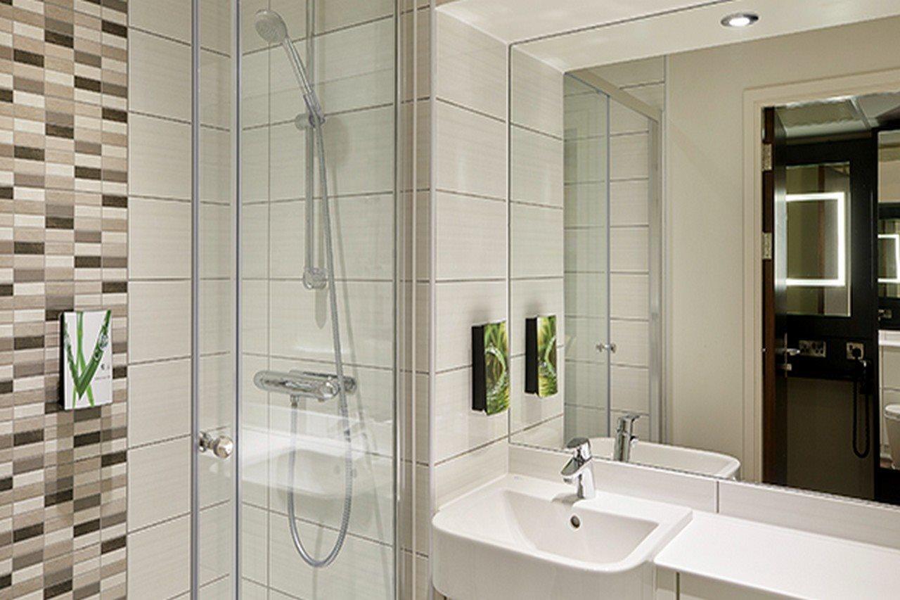 Premier Inn Epsom Central Extérieur photo